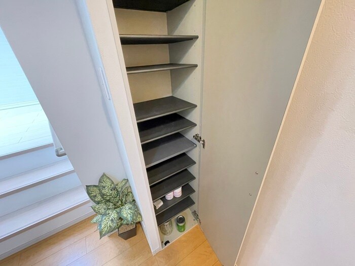 物件内観写真17　(靴箱)