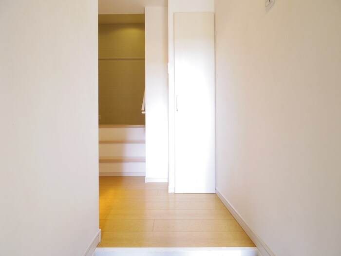 物件内観写真19　(廊下)