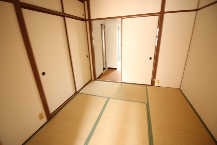 物件内観写真6　(居室)