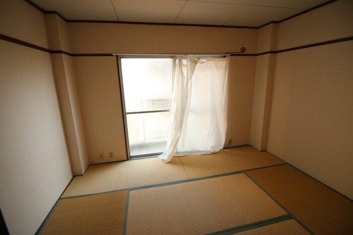 物件内観写真10　(居室)