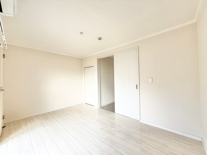 物件内観写真9　(居室)