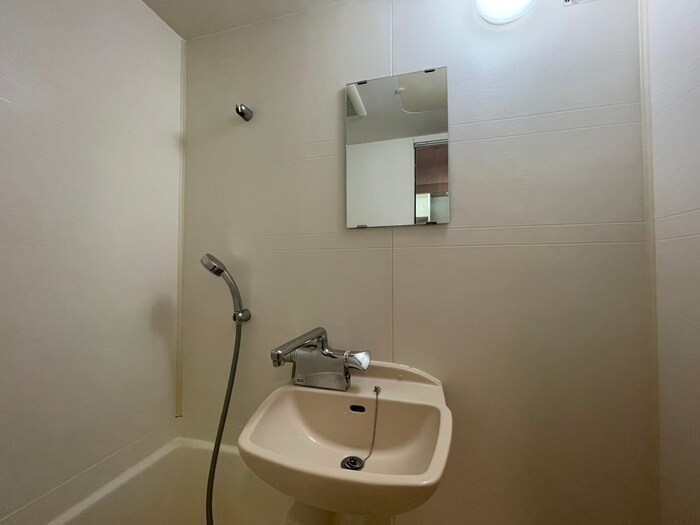 物件内観写真12　(洗面)