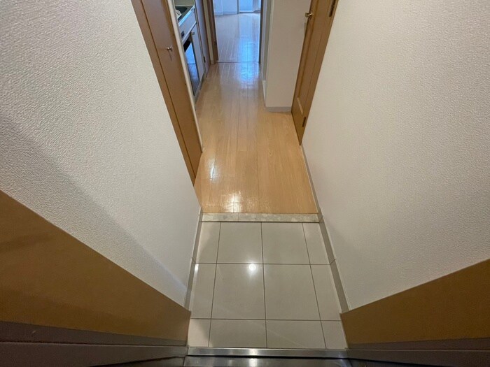 物件内観写真17　(玄関)