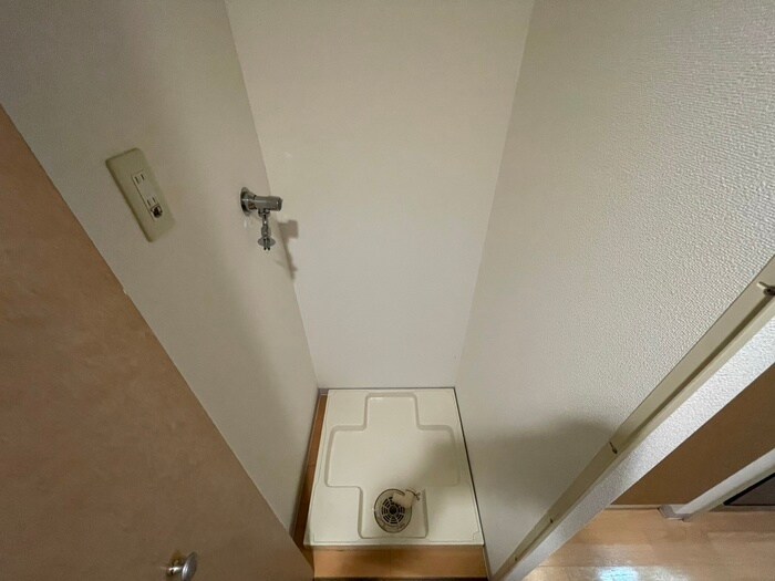 物件内観写真19　(洗濯機置場)