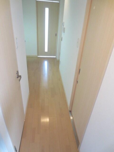 物件内観写真14　(玄関)