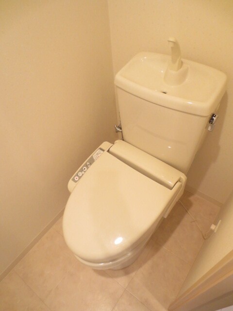 物件内観写真15　(トイレ)