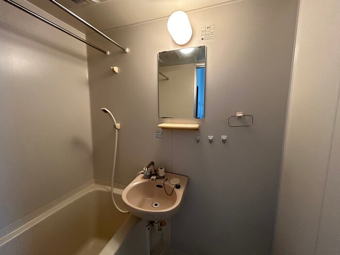 物件内観写真12　(洗面)