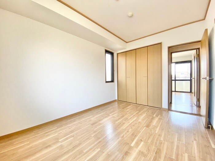 物件内観写真8　(居室)