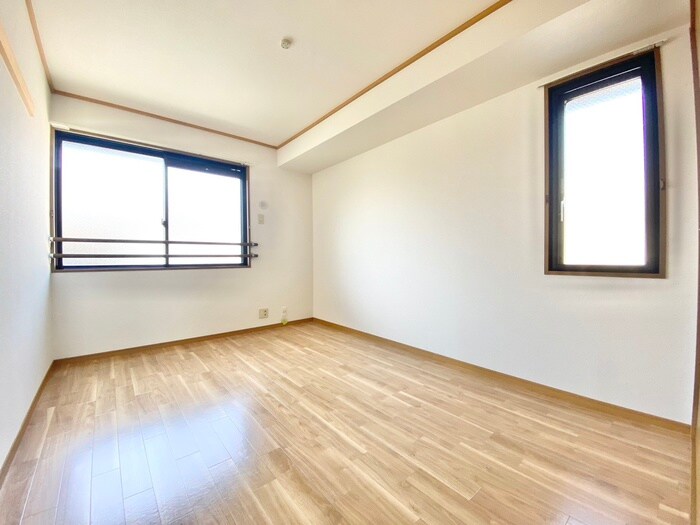 物件内観写真10　(居室)