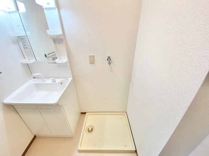 物件内観写真20　(洗濯機置場)