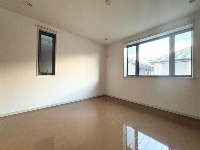 物件内観写真13　(居室)