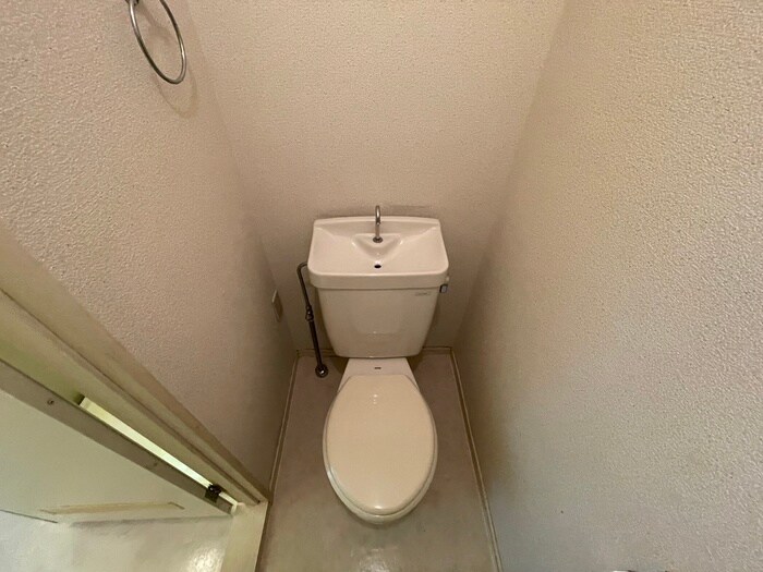 物件内観写真12　(トイレ)