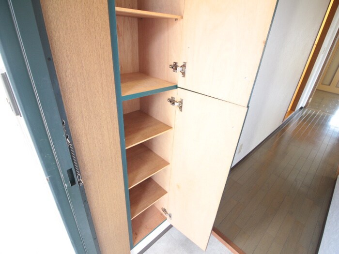 物件内観写真14　(靴箱)