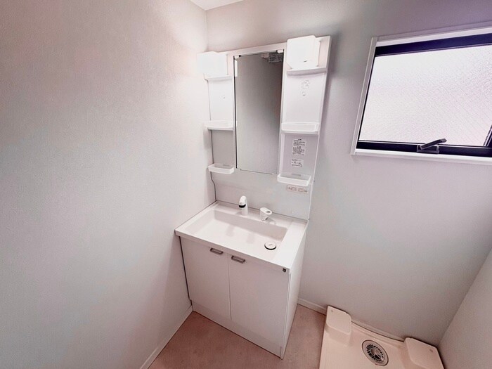 物件内観写真5　(洗面)