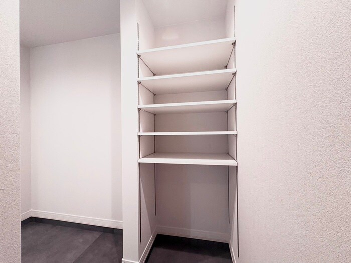 物件内観写真13　(収納)