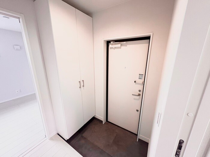 物件内観写真14　(玄関)