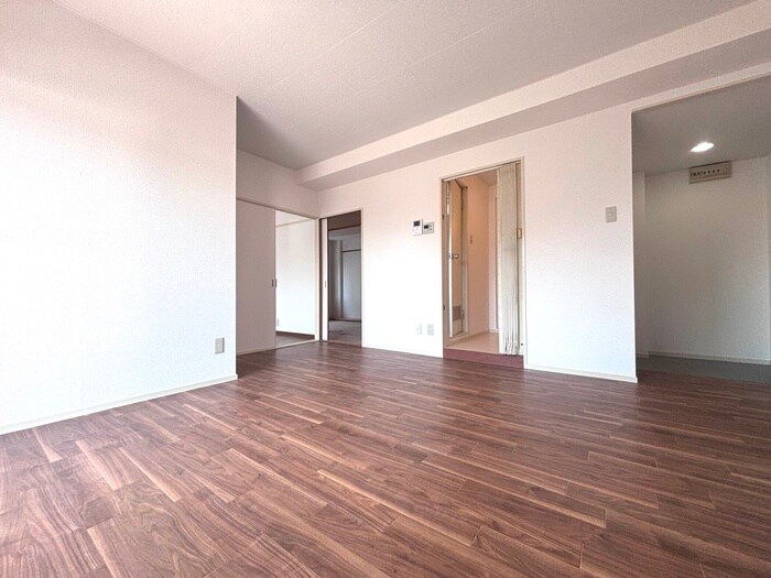 物件内観写真11　(居室)