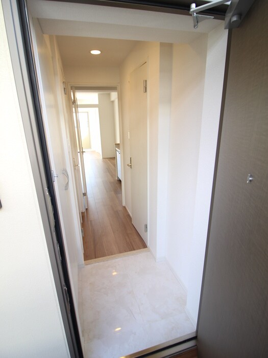 物件内観写真19　(玄関)