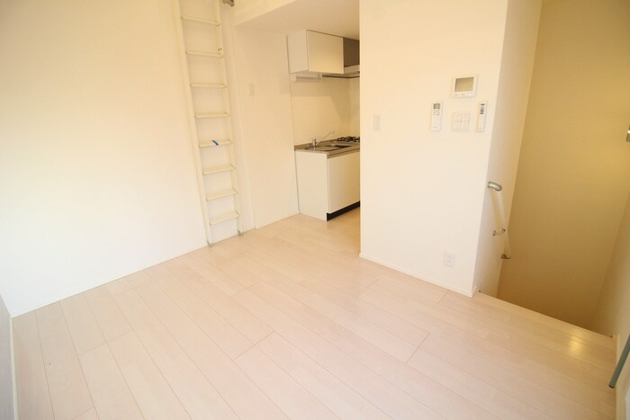 物件内観写真13　(居室)