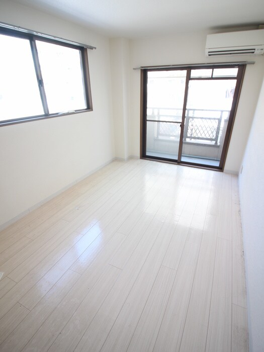 物件内観写真18　(居室)