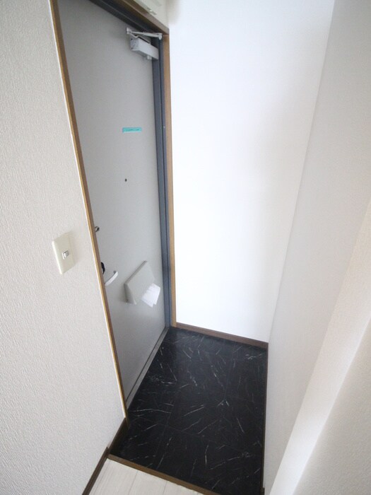 物件内観写真21　(玄関)