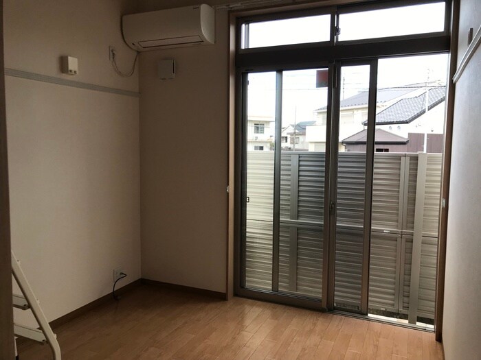 物件内観写真8　(居室)