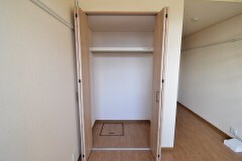 物件内観写真13　(収納)