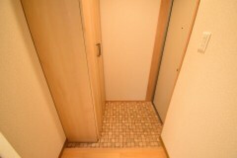 物件内観写真15　(玄関)