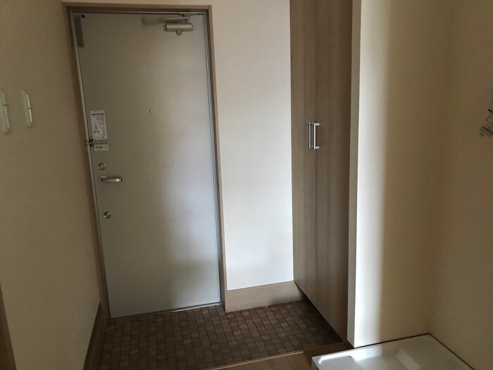 物件内観写真15　(玄関)