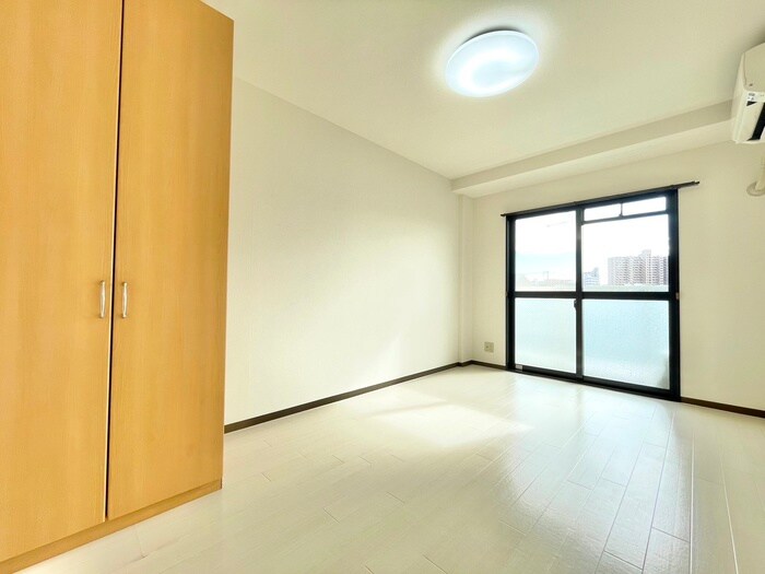 物件内観写真7　(居室)