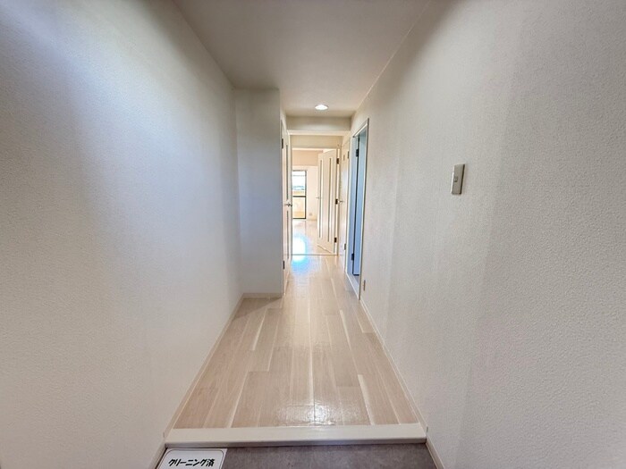 物件内観写真19　(廊下)