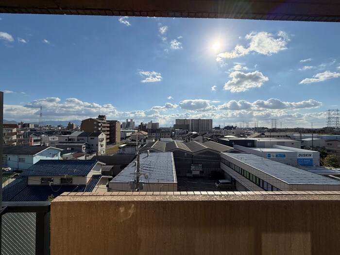 物件内観写真21　(室内からの展望)