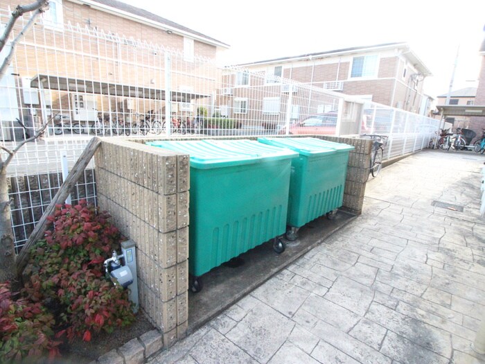 物件外観写真6　(建物設備)