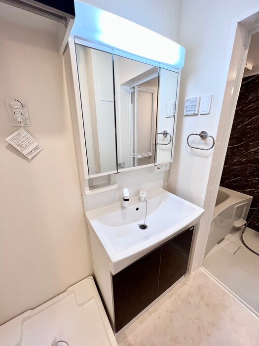 物件内観写真13　(洗面)