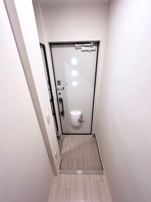 物件内観写真16　(玄関)