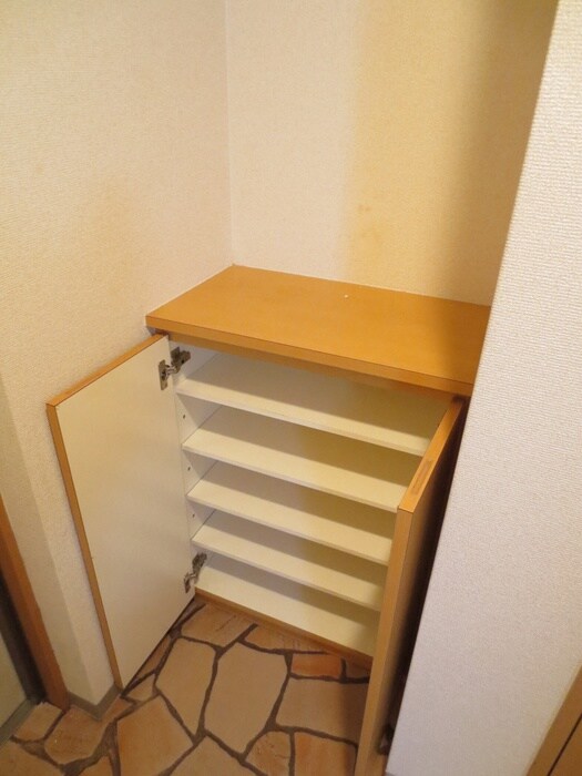 物件内観写真18　(靴箱)