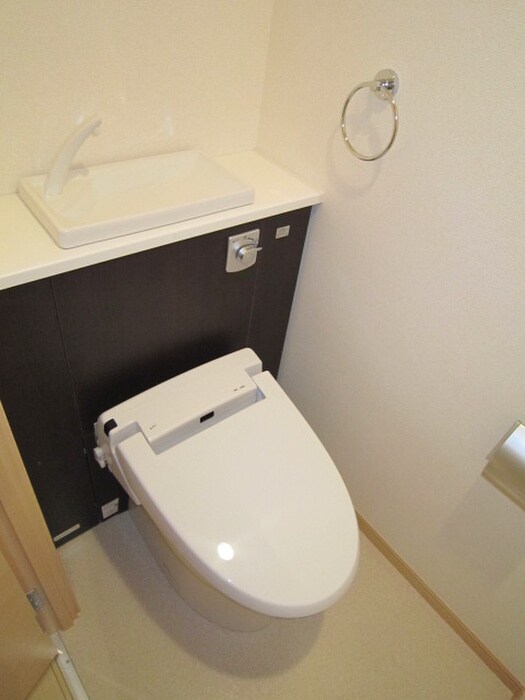 物件内観写真12　(トイレ)