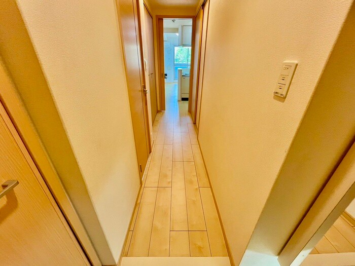 物件内観写真17　(廊下)