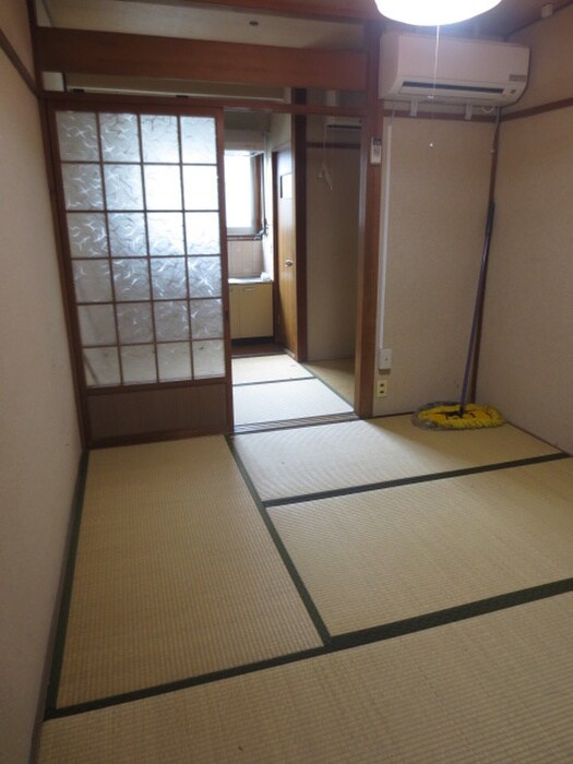 物件内観写真4　(居室)