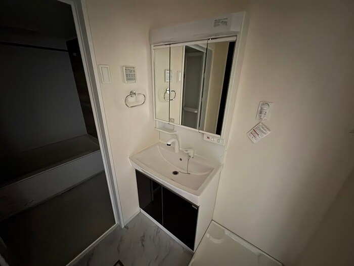 物件内観写真15　(洗面)