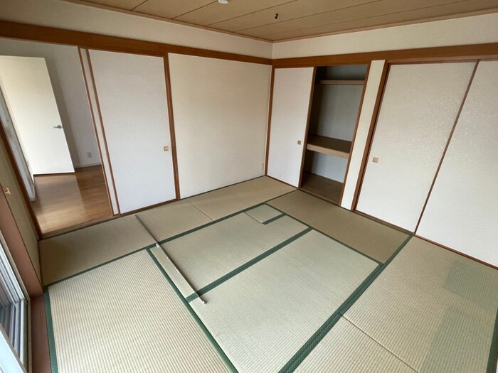 物件内観写真9　(居室)