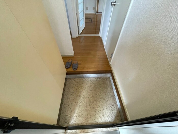 物件内観写真17　(玄関)