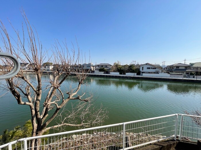 物件内観写真18　(室内からの展望)