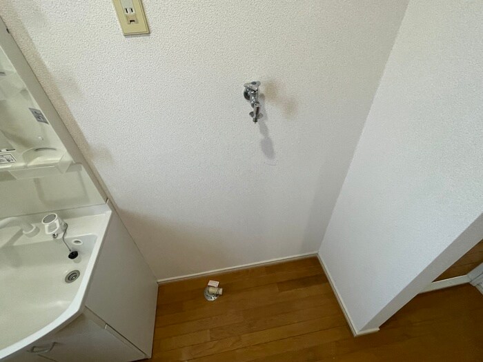 物件内観写真21　(洗濯機置場)