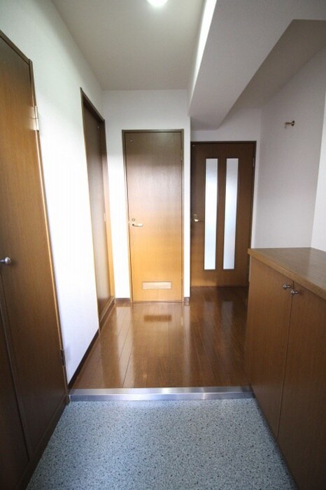 物件内観写真14　(玄関)