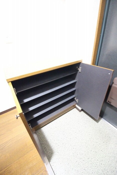 物件内観写真15　(靴箱)