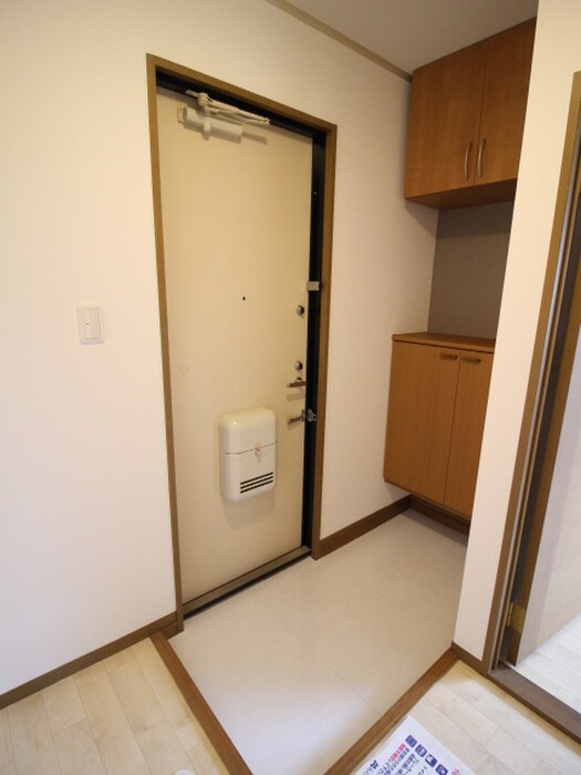 物件内観写真17　(玄関)