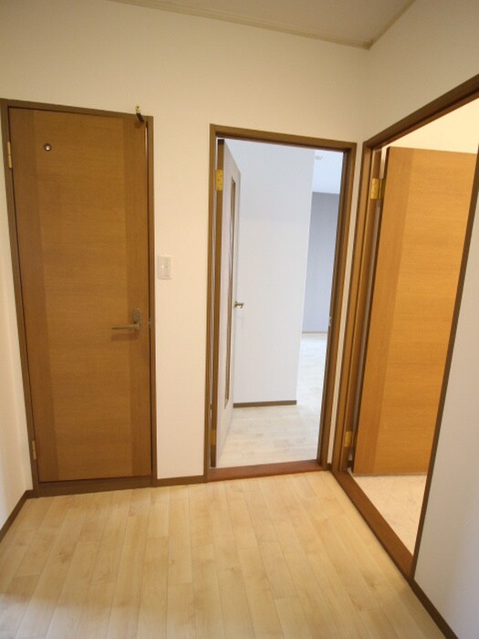 物件内観写真19　(廊下)