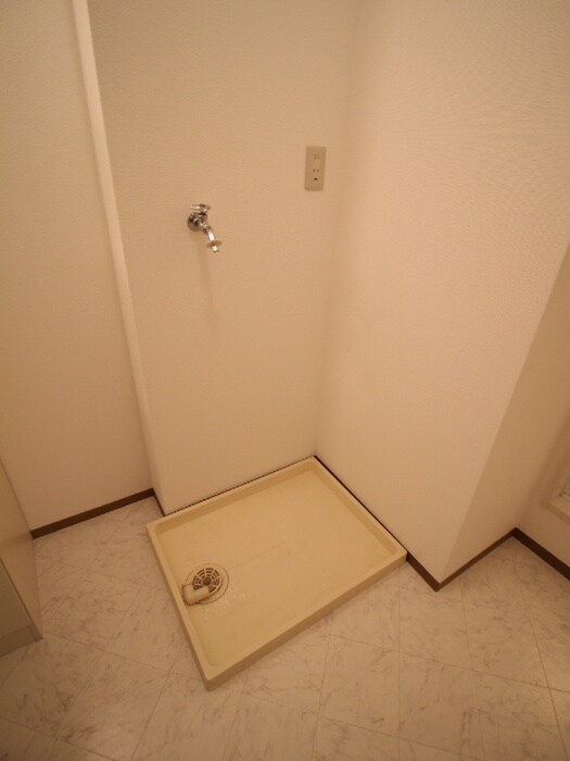 物件内観写真20　(洗濯機置場)