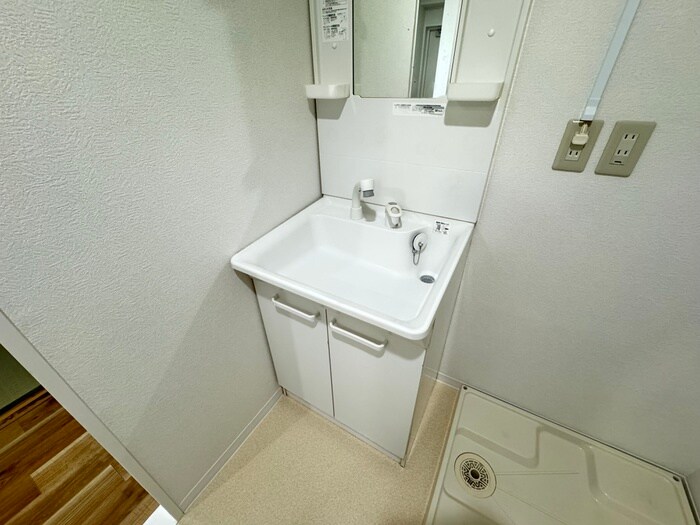 物件内観写真12　(洗面)